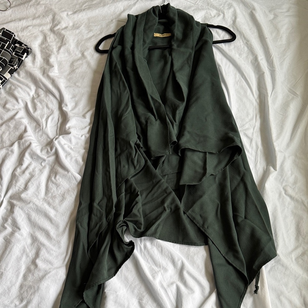 Elegant Dark Green Women's Cape